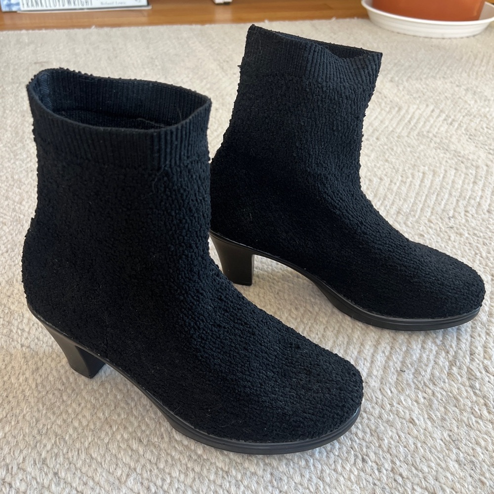 Bernie Mev Black Stretch Boucle Sock Booties Size 9 3” Heel